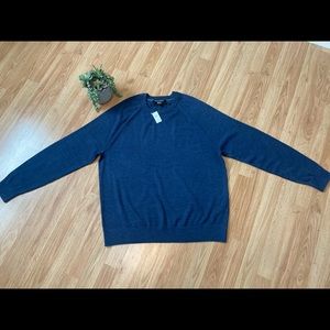 NWT Banana Republic Men’s sweater